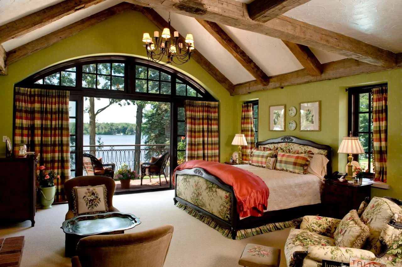 French_Chateau_Bedroom